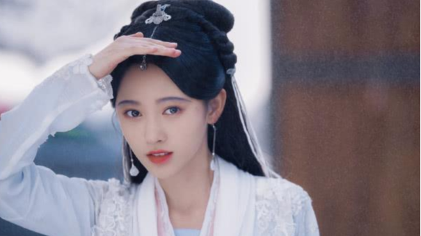 鞠婧祎演绎古风甜爽爱恋!古装剧《芸汐传》精彩片段