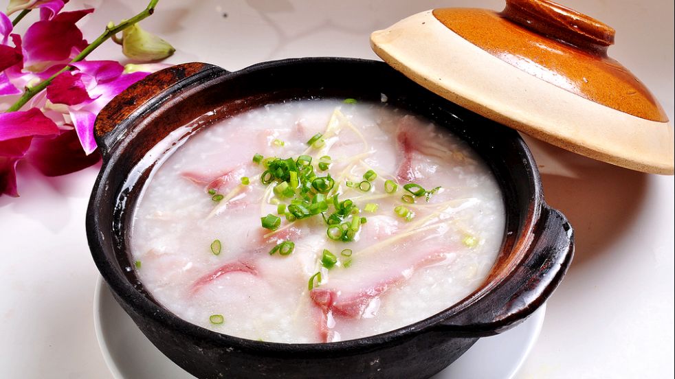 瘦肉粥的做法,简单健康又养胃,一个电饭锅30分钟搞定 2鲜美清淡的鱼片