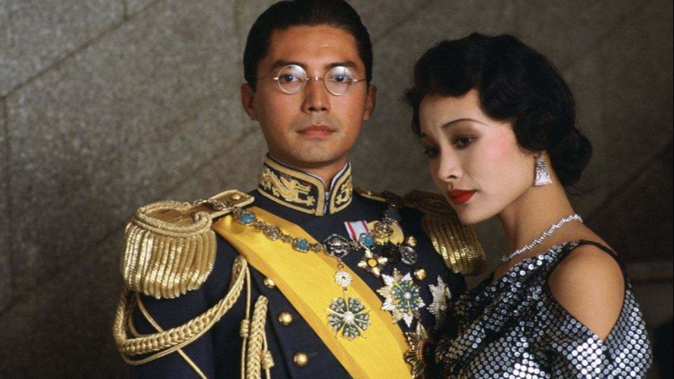 末代皇帝:溥仪上军事法庭,挺直腰板指控日本人,他也很无奈!