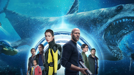 一部科幻怪兽电影《巨齿鲨》,人类探索船遭遇袭击,险些团灭