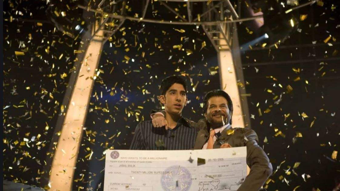五分钟看完印度神剧《贫民窟的百万富翁》参加电视节目赢得两千万