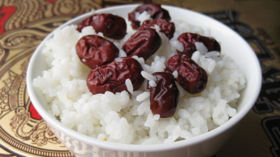 高压锅煮红枣米饭的做法