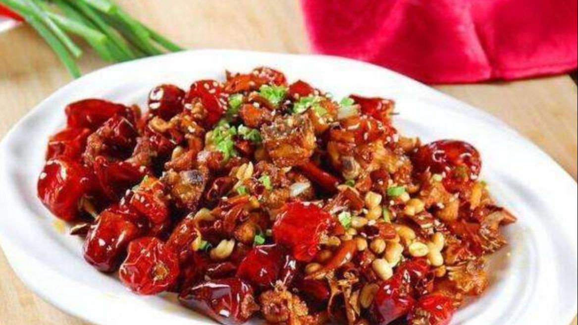 家常菜谱:重庆辣子鸡的正宗做法!热辣开胃香酥可口,看饿了!