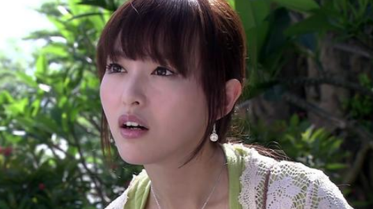 82011年《爱情睡醒了》饰演刘小贝:《夏家三千金》的原班人马唐嫣