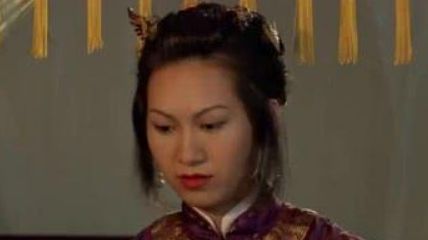 吴镇宇黄子华全喝了 服务升级 2 1988年《猛鬼学堂》:讲述了不知什么
