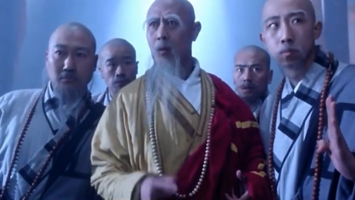 新少林五祖:男子练刀枪不入的方式真独特,一般人真不敢学