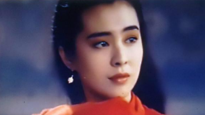 千年女妖隔空穿越到现代,23岁王祖贤清纯脱俗,值得一看!