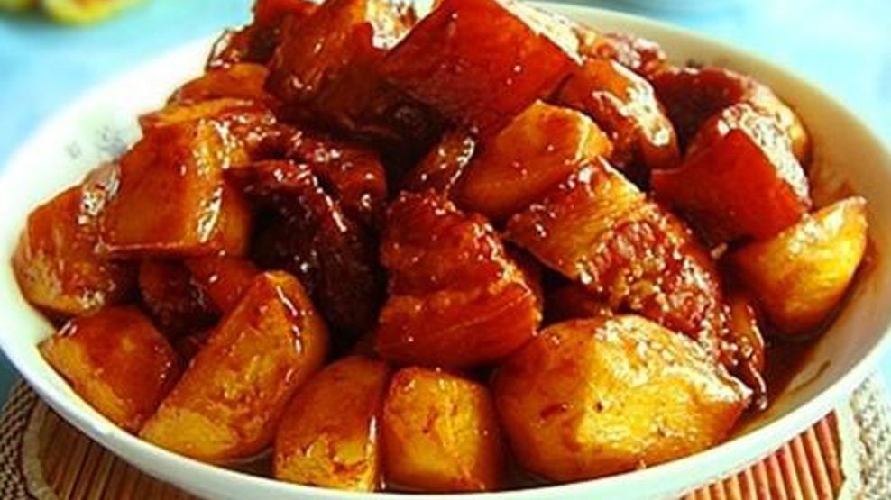 红烧肉炖土豆的做法