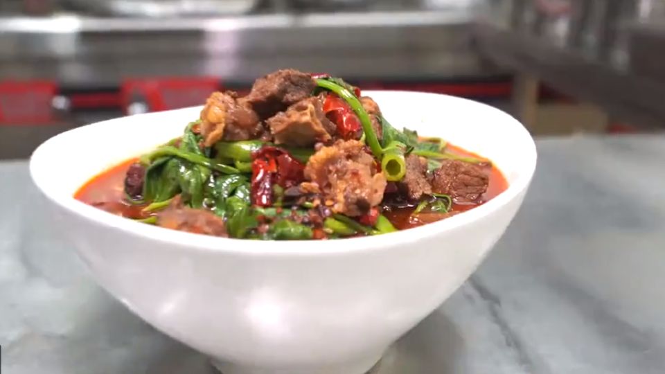 川大厨教做"红烧牛肉面"家常做法,香辣入味,一顿吃三碗都不够