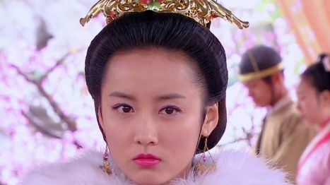后宫:吕一落寞的回到房中,这段哭戏演技炸裂,令人感同身受!