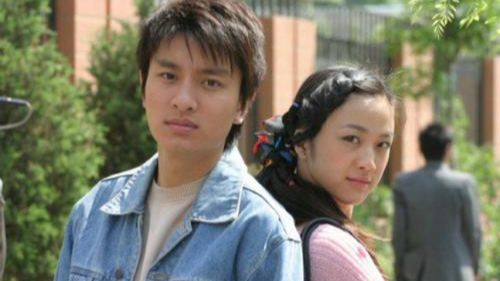 52006年《女人不哭》:扮演拜金女"尚丽",是个配角,是贾乃亮饰演的章子