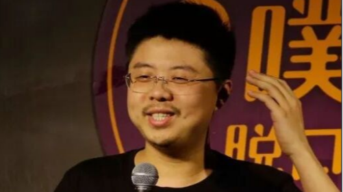 8吐槽容祖儿和萧亚轩:谐音梗暗指过气 王建国调侃容祖儿和萧亚轩是