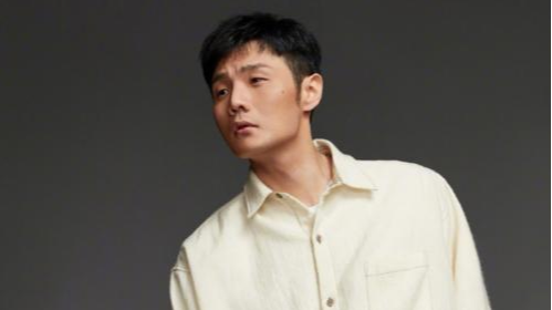 1top2:李荣浩这首《麻雀》,歌词很励志,听完让人自信满 ..