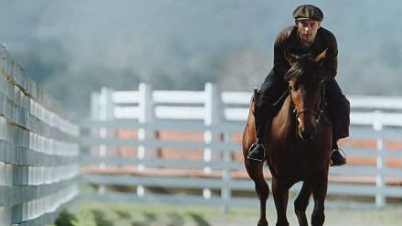 7分钟看完电影《奔腾年代》