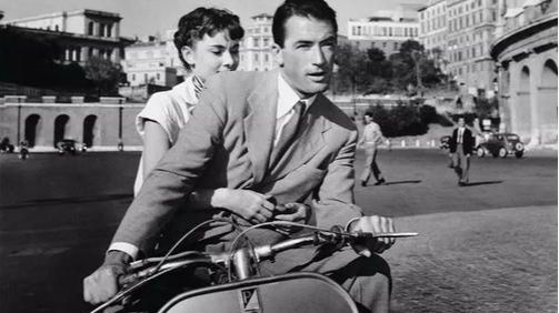 罗马假日:公主坦言最爱罗马,经历毕生难忘,眼神离不开乔!