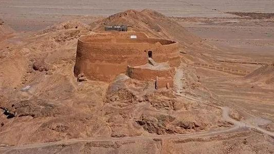 带你探秘古墓,椒房殿地下发现秘密通道,难道是嫔妃用来偷情的