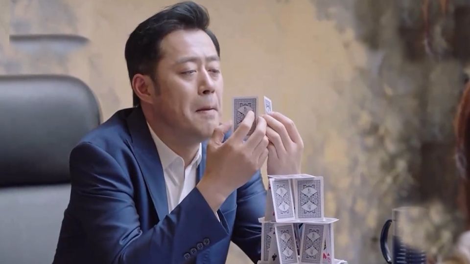 都挺好:姚晨不断请求洪总再给她一次机会,两人最后竟去吃火锅