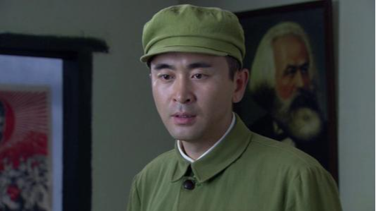 《养父的花样年华》十个精彩片段,"单身父亲"抚养四个孩子