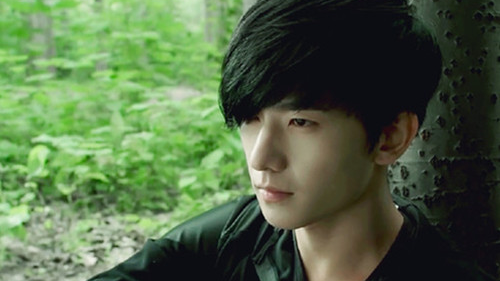 盗墓笔记小哥张起灵真的很帅,尤其是杨洋演的,太爱了