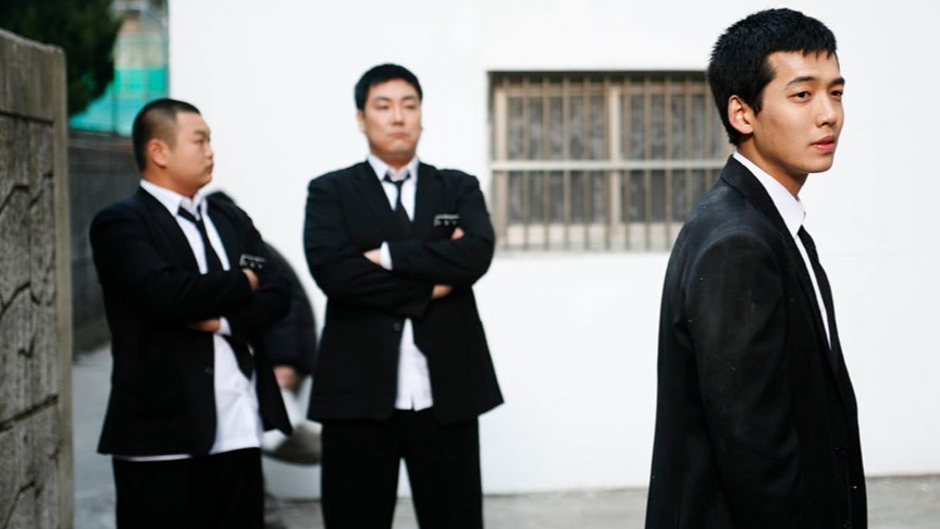 《黑帮高中》一言不合就打架,这架势很是威风