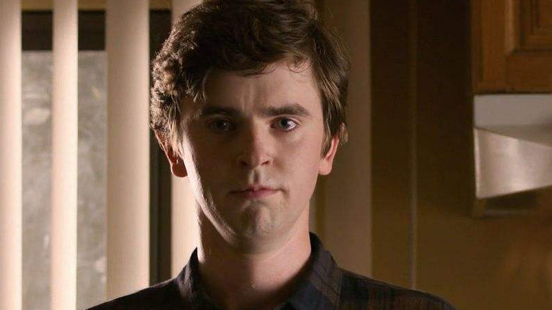 如在刀锋上行走美剧良医第三季深度拷问医生职业