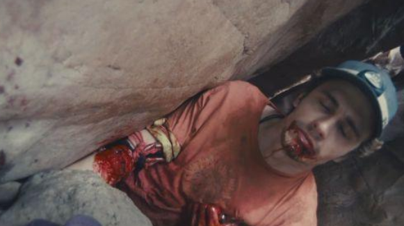 男子的手被卡在石缝中,绝望度过了127小时,最终选择断臂自救