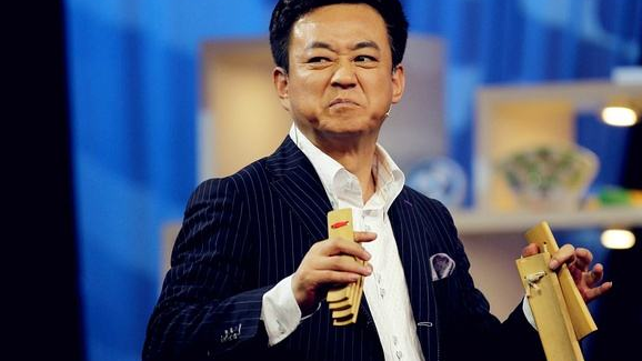 央视春晚九大主持人排行榜,按主持次数前三为朱军,周涛,赵忠祥