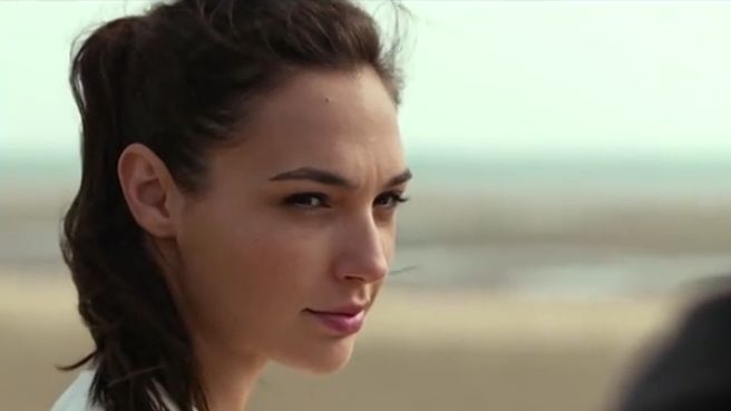 悬疑片《超脑48小时》:特工意外身亡,记忆被移植到囚犯脑中