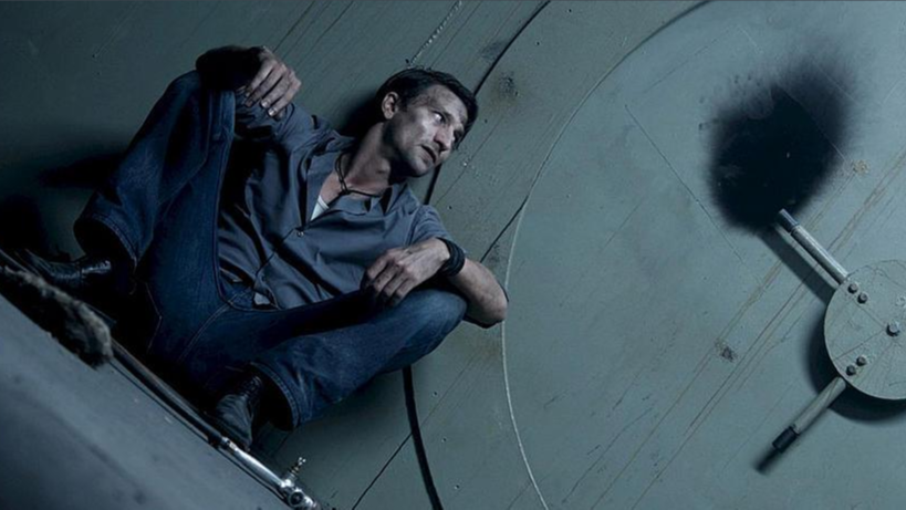 电影《铁门》一部探讨人性的惊悚片