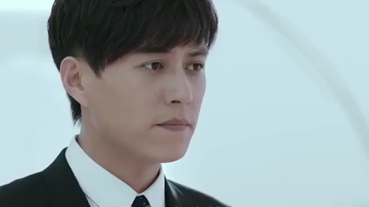 影视:靳东老司机开两车,这下两姑娘撞一块,彻底翻阴沟了