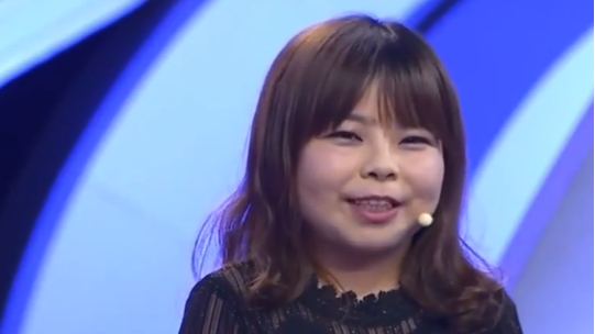 门当户对:袖珍女孩上台相亲,面对男嘉宾的直接表白,女孩羞红脸