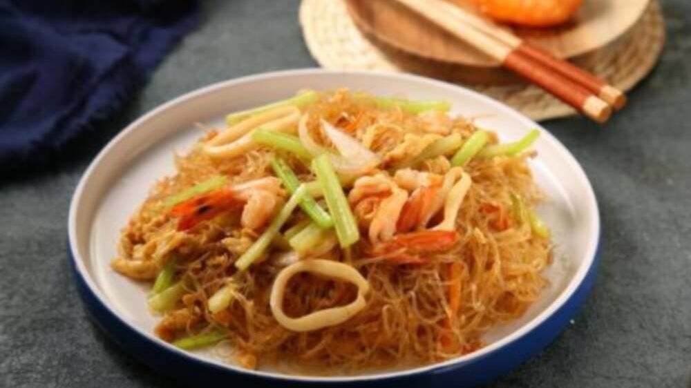 虾皮包菜炒粉丝怎么做