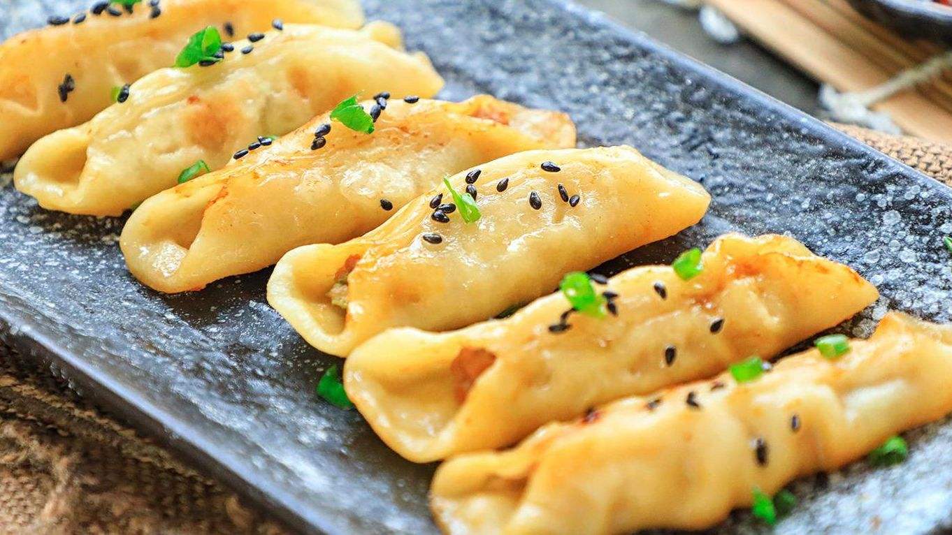 青岛美食推荐,美食锅贴,老青岛人的最爱