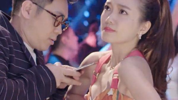 《屌丝男士》文章给大鹏纹身,纹了一块表,结果尴尬了!