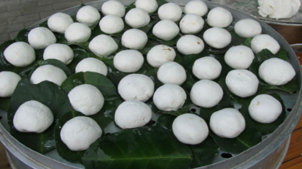 南方特色小吃糯米包,蒸一蒸5分钟出锅,清香软糯q弹,好吃!