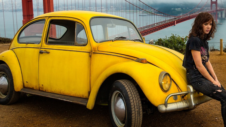 两分钟看完动作科幻大片《大黄蜂》