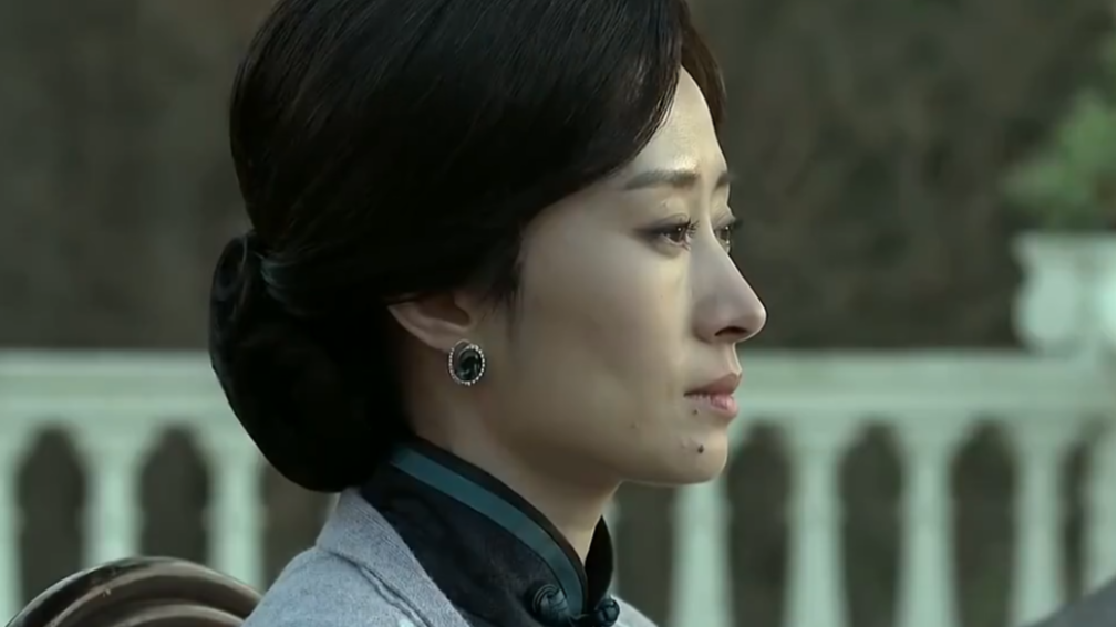 伪装者:刘敏涛含泪骂靳东,三连他竟然敢打我,一句劝都没听进