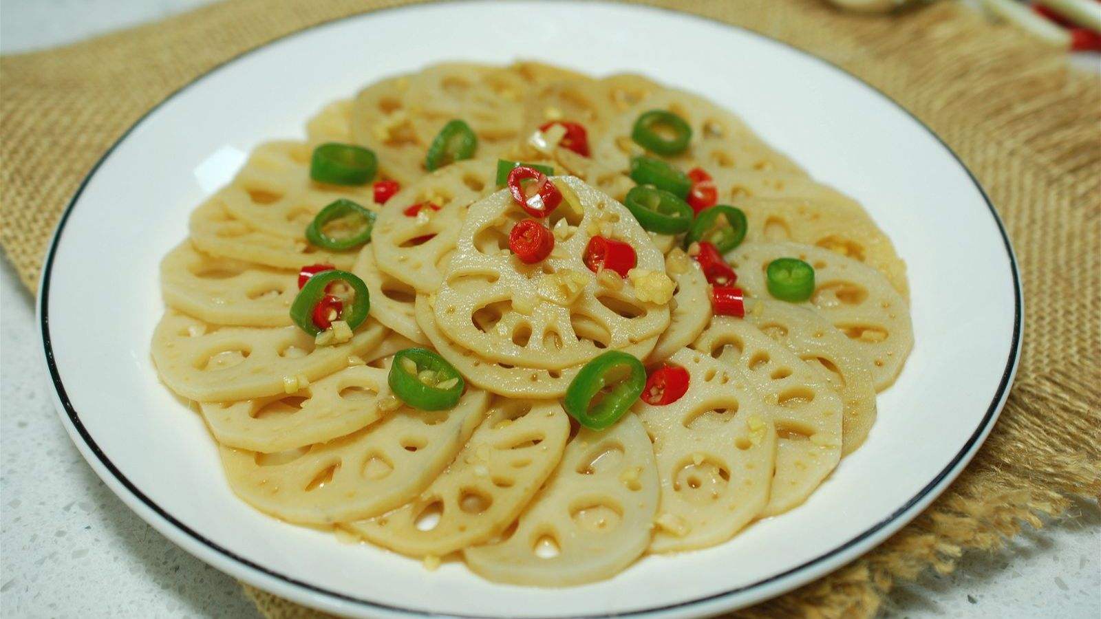 饭店的凉拌藕片为什么那么好吃?原来诀窍在这里,清脆爽口太好吃