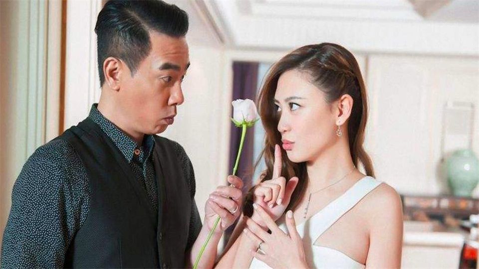 4分钟看完 童年阴影丧尸片《生化寿尸》陈小春主演 经典香港影片