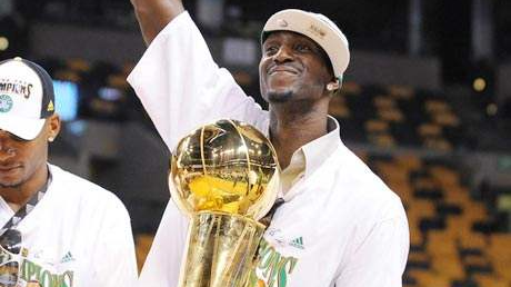 2008年,加内特拿到nba总冠军,也是他整个nba生涯唯一一次总冠军