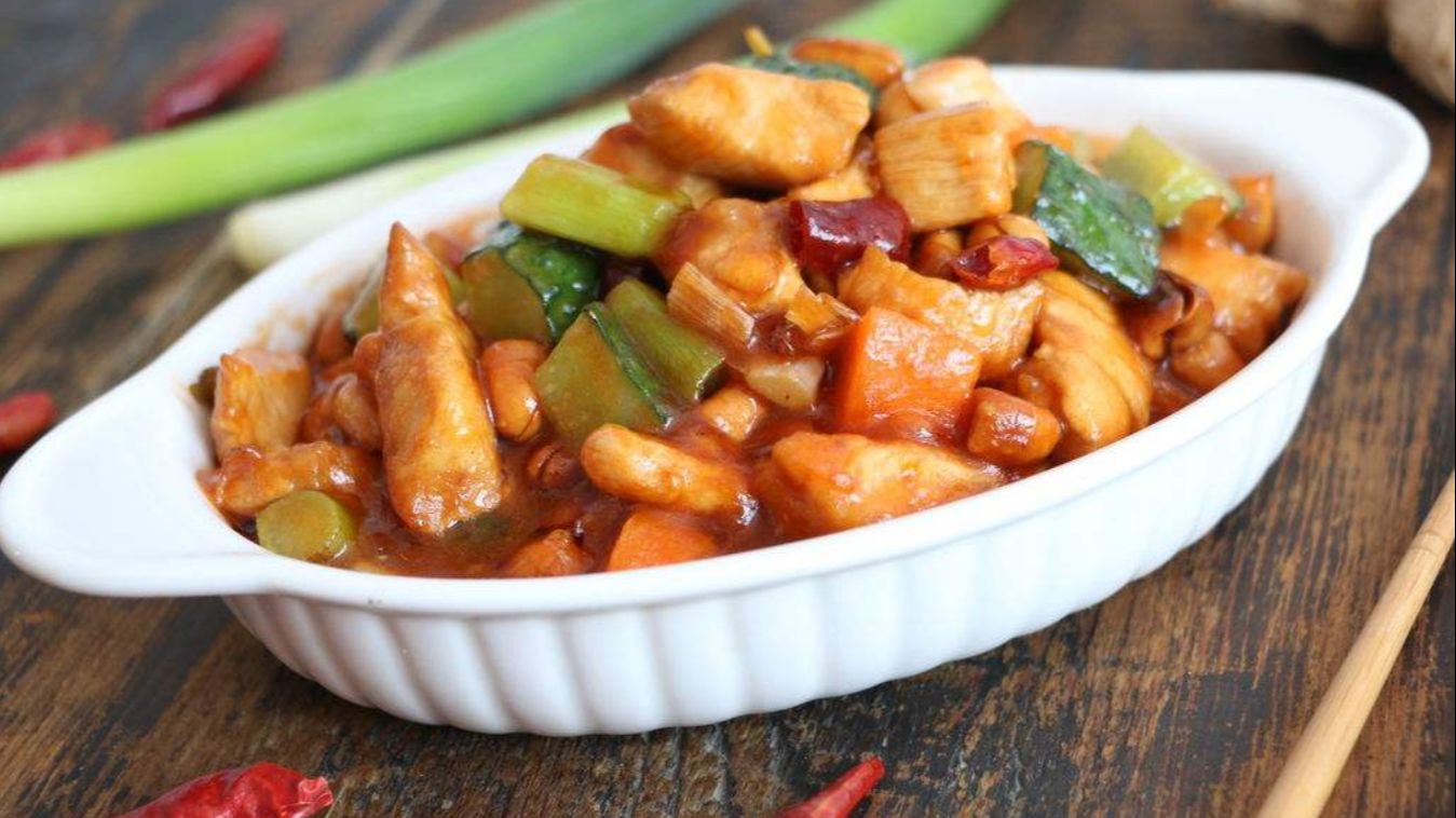 01:09  来源:经验视频-宫保鸡丁的家常做法 3家常宫保鸡丁做法,制鼢