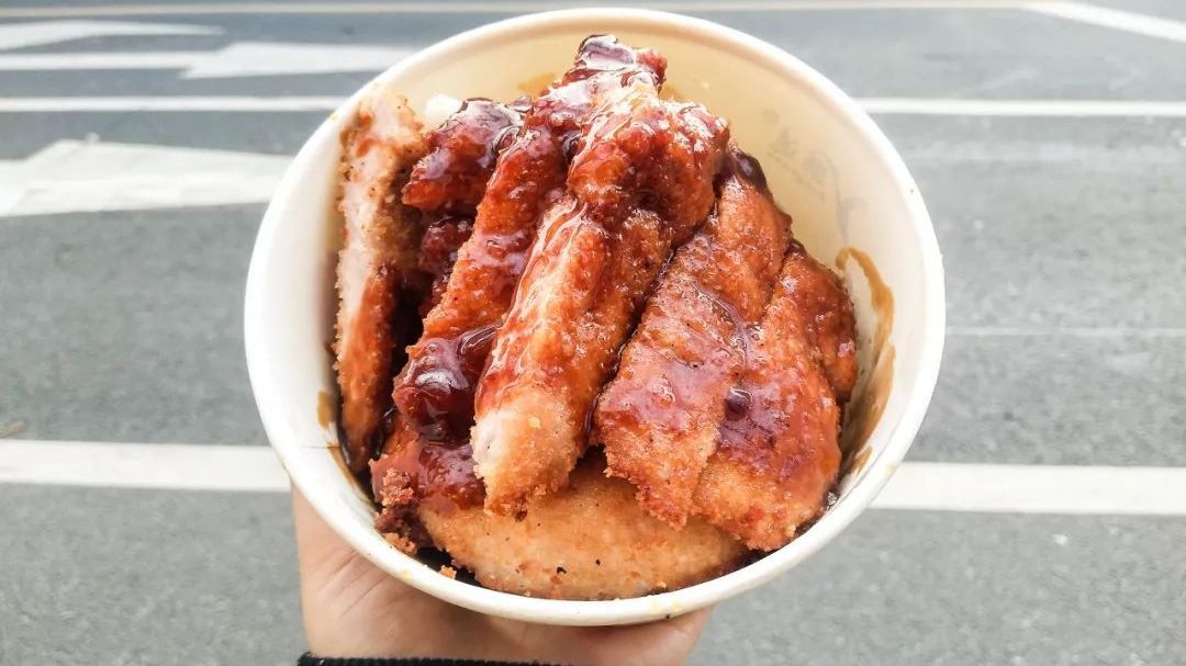 上海特色小吃!年糕排骨吃一口停不下来