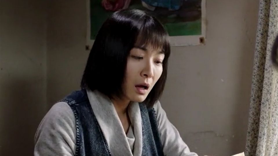 饰演胡莎莎,讲述时尚辣妈遭遇事业与爱情的双重危机,永不言败的励志