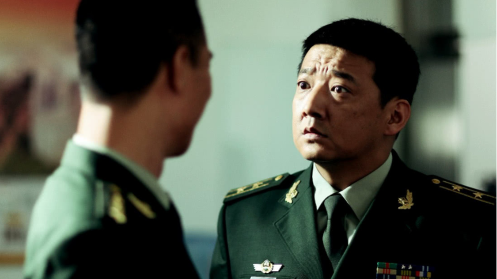 《兵王》剧情赏析,沈笑为证明自己的价值,报名参军成为消防战士