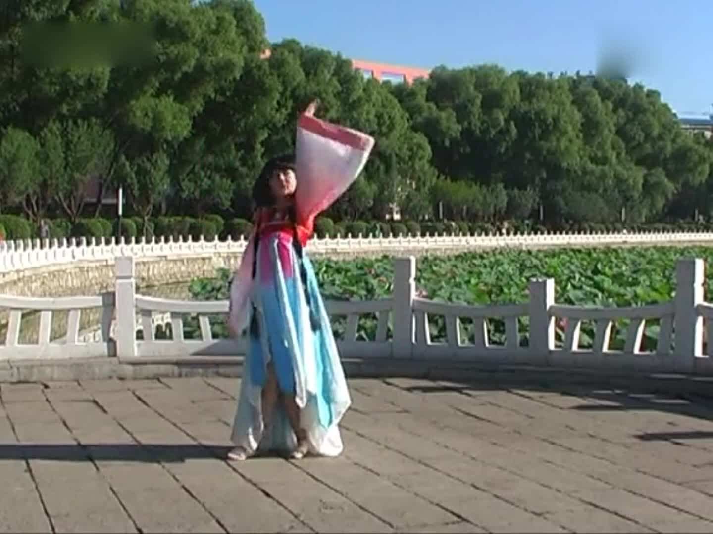 忆红莲 初投稿 渣舞求轻喷 颜值最低的洛天依