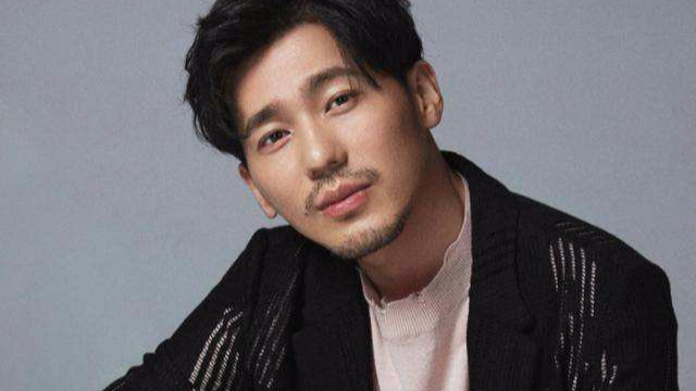 3吴谨言:1990年8月16日出生于四川省成都市都江堰市,毕业于北京电影