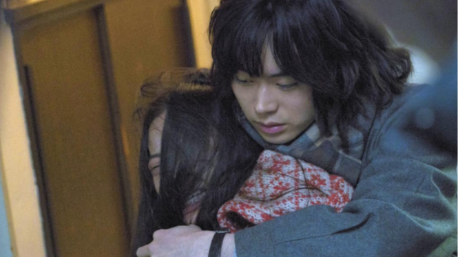 《只有爱能让我生存:木讷男爱上抑郁症神经女