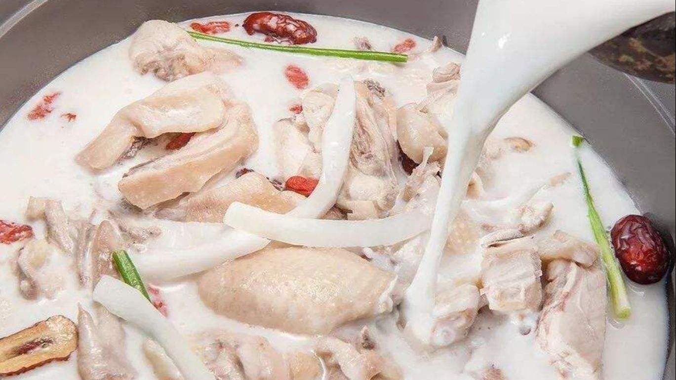 男子试吃海南椰子鸡,没想到味蕾产生幻觉,究竟是