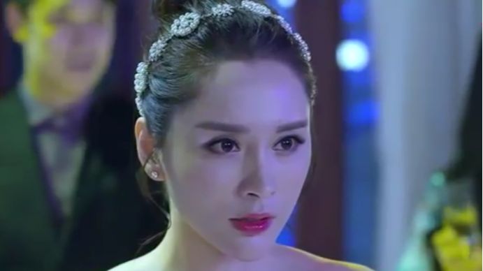 爱来的刚好:段雪晴举行结婚排队,结果全场最耀眼的不是她!