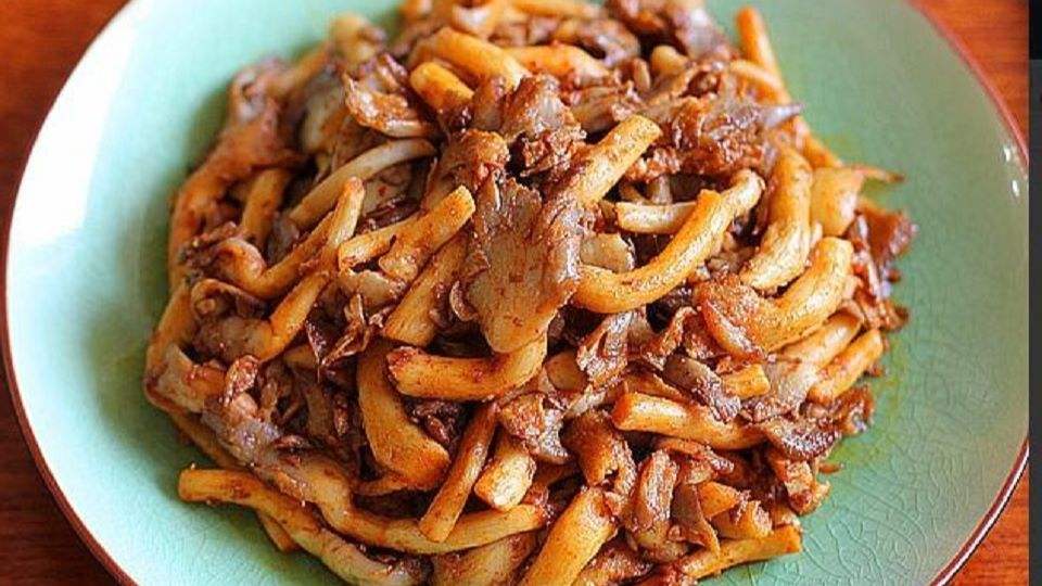 干煸孜然蘑菇,比肉都香,比烤的都好吃,在家就能做的美食